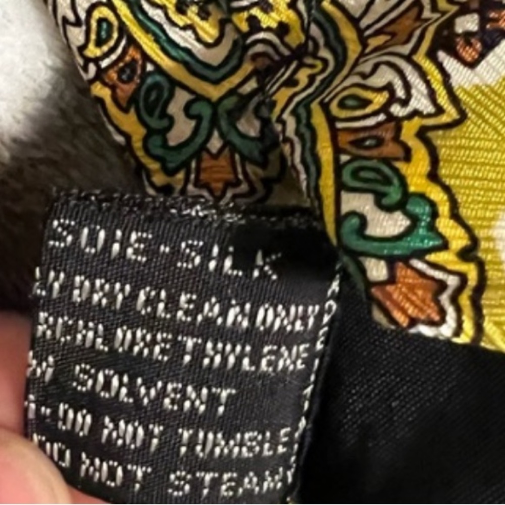 v2 vintage Mens tie - Picture 5 of 5